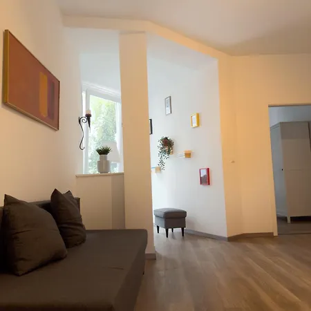 Jaybnb - Modern Eingerichtetes Zentral In *